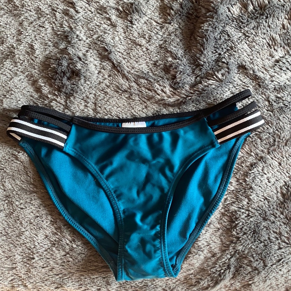 Bikini bottoms